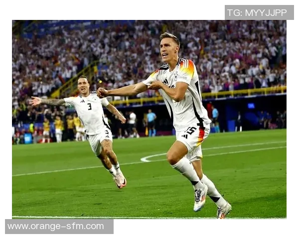 巴萨AC米兰瞄准曼城后卫阿克曼城标价2000万引发关注